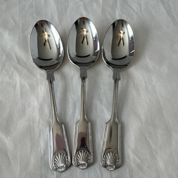 Towle LONDON SHELL CONTINENTAL Tablespoon 8 1/2" Stainless 18/10 CHINA -3 - Picture 1 of 6